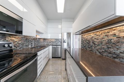 Photo 14 at PH5 - 5 Massey Square, Crescent Town, Toronto Photo 14 at PH5 - 5 Massey Square, Crescent Town, Toronto