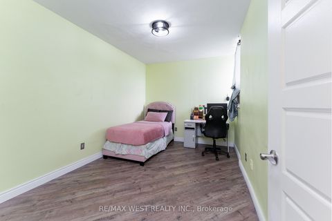 Photo 18 at PH5 - 5 Massey Square, Crescent Town, Toronto