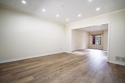 Photo 9 at 80 Venice Crescent W, Beverley Glen, Vaughan Photo 9 at 80 Venice Crescent W, Beverley Glen, Vaughan