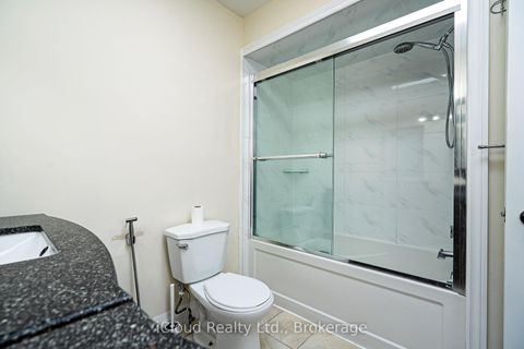 Photo 19 at 80 Venice Crescent W, Beverley Glen, Vaughan