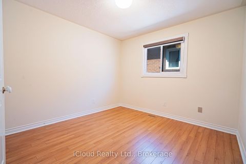 Photo 23 at 80 Venice Crescent W, Beverley Glen, Vaughan