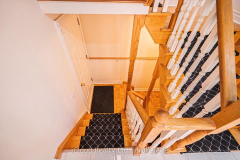 Photo 30 at 80 Venice Crescent W, Beverley Glen, Vaughan