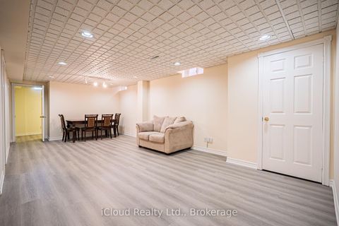 Photo 32 at 80 Venice Crescent W, Beverley Glen, Vaughan