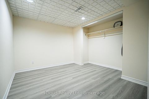 Photo 36 at 80 Venice Crescent W, Beverley Glen, Vaughan