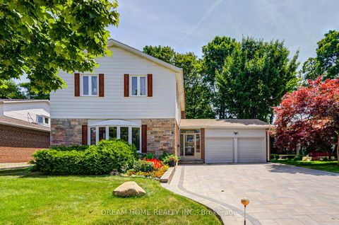 Photo 1 at 811 Huntingwood Drive, Sullivan, Toronto
