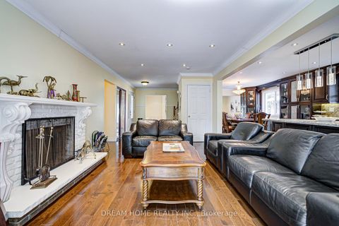 Photo 9 at 811 Huntingwood Drive, Sullivan, Toronto