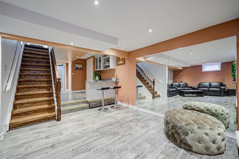 Photo 33 at 811 Huntingwood Drive, Sullivan, Toronto