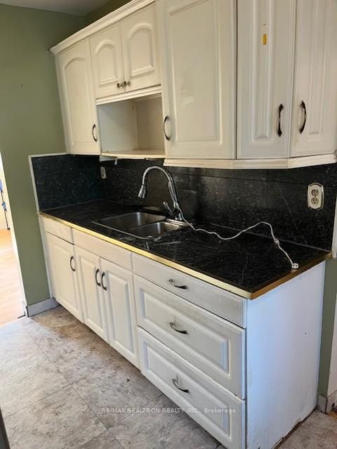 Photo 3 at 4 - 50 Silver Bell Grove, Malvern, Toronto