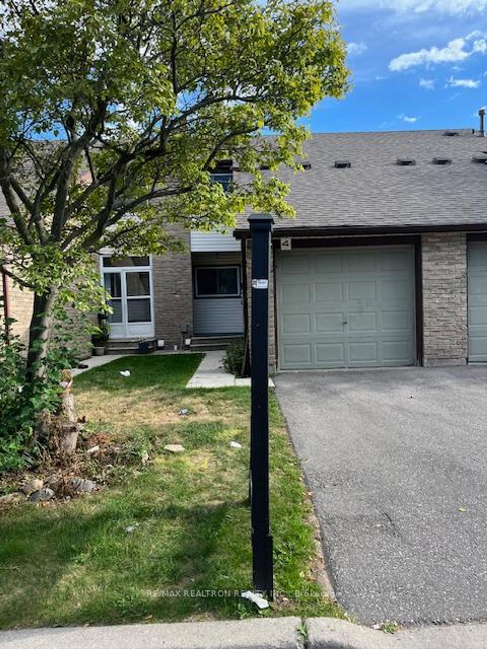 4 - 50 Silver Bell Grove, Malvern, Toronto 
