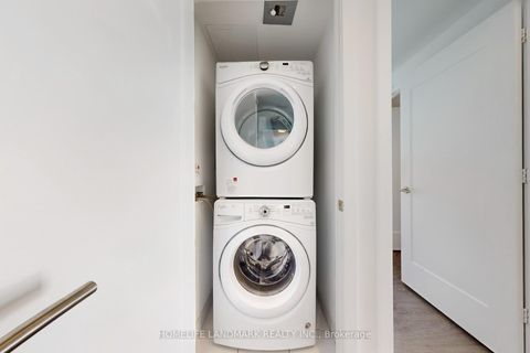 Photo 31 at 5510 - 10 York Street, Waterfront Communities C1, Toronto