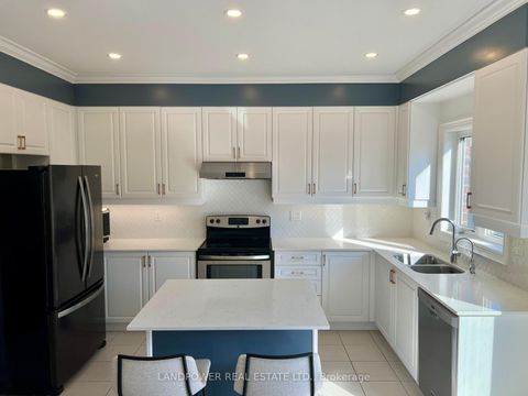 Photo 2 at 59 Gordon Circle, College Manor, Newmarket