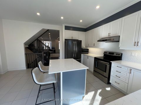 Photo 5 at 59 Gordon Circle, College Manor, Newmarket Photo 5 at 59 Gordon Circle, College Manor, Newmarket