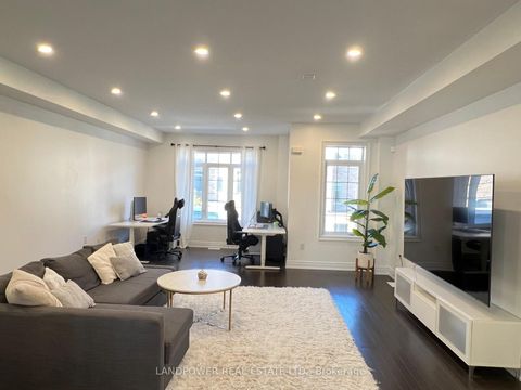 Photo 9 at 59 Gordon Circle, College Manor, Newmarket