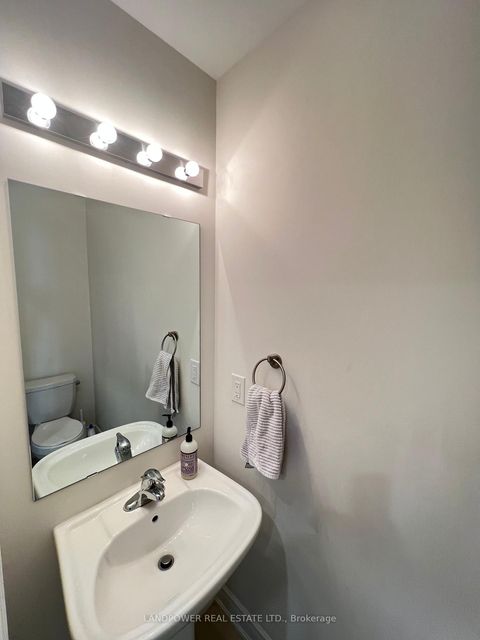 Photo 14 at 59 Gordon Circle, College Manor, Newmarket