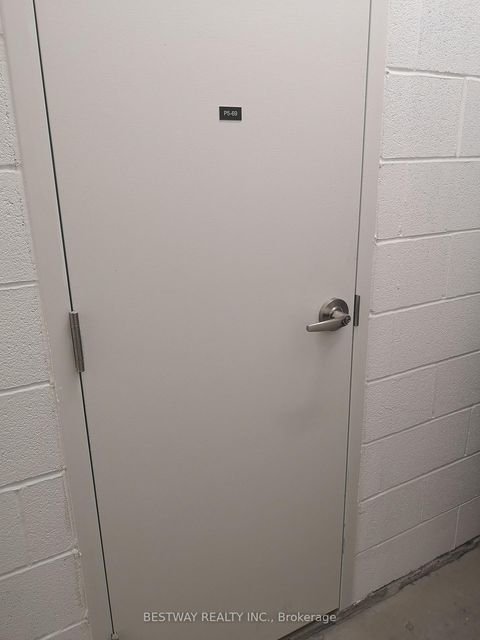 Photo 16 at 1505 - 27 McMahon Drive, Bayview Village, Toronto Photo 16 at 1505 - 27 McMahon Drive, Bayview Village, Toronto