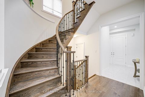 Photo 5 at 113 Botelho Circle, Bayview Southeast, Aurora