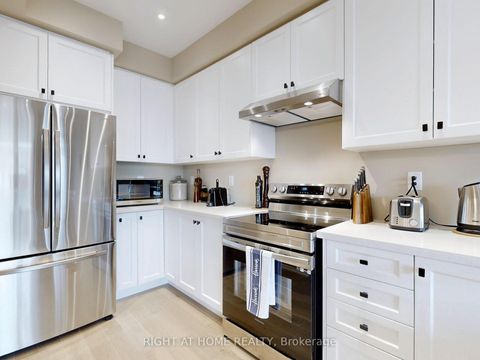 Photo 11 at 279 Moody Drive, Kleinburg, Vaughan