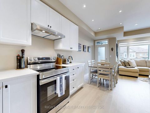 Photo 12 at 279 Moody Drive, Kleinburg, Vaughan Photo 12 at 279 Moody Drive, Kleinburg, Vaughan