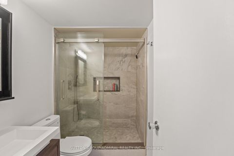 Photo 26 at 1001 - 270 Scarlett Road, Smythe, Toronto