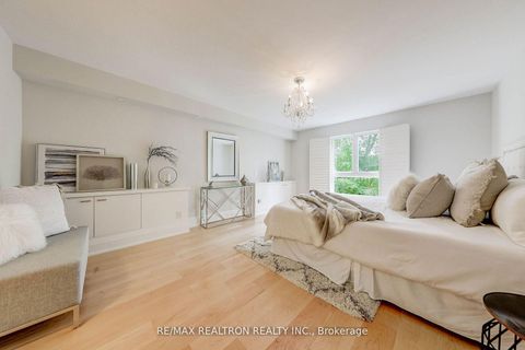 Photo 11 at 14 Anvil Millway, Windfields, Toronto