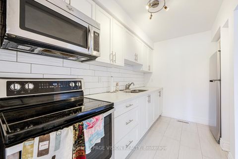Photo 11 at 8 - 301 Washburn Way, Malvern, Toronto