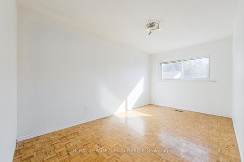 Photo 18 at 8 - 301 Washburn Way, Malvern, Toronto