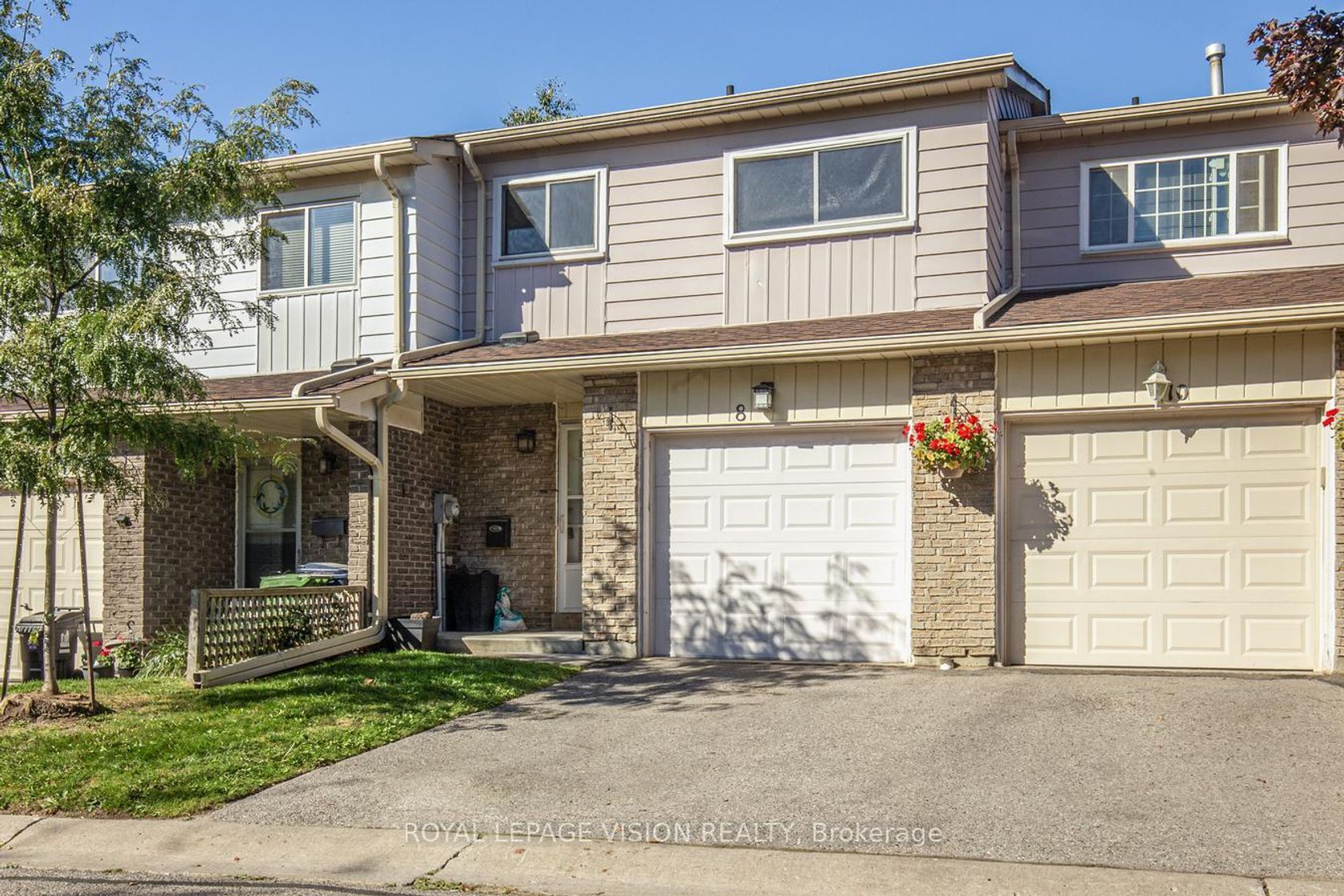 8 - 301 Washburn Way, Malvern, Toronto 