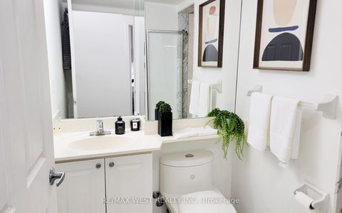 Photo 7 at 302 - 330 Adelaide Street E, Moss Park, Toronto