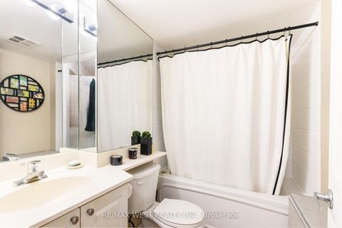 Photo 8 at 302 - 330 Adelaide Street E, Moss Park, Toronto