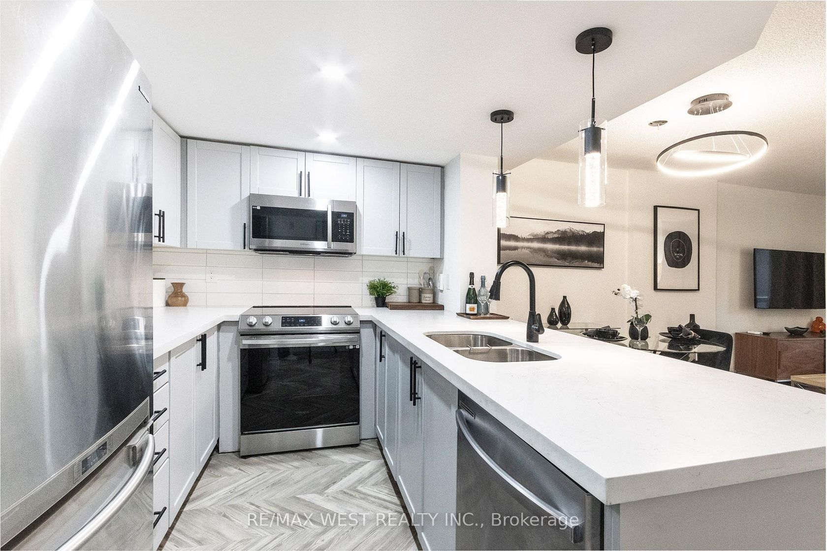 302 - 330 Adelaide Street E, Moss Park, Toronto 