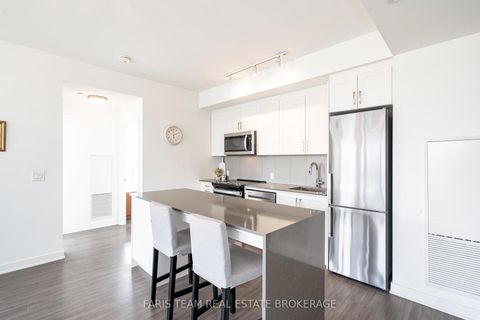 Photo 2 at 311 - 681 Yonge Street, Painswick South, Barrie Photo 2 at 311 - 681 Yonge Street, Painswick South, Barrie