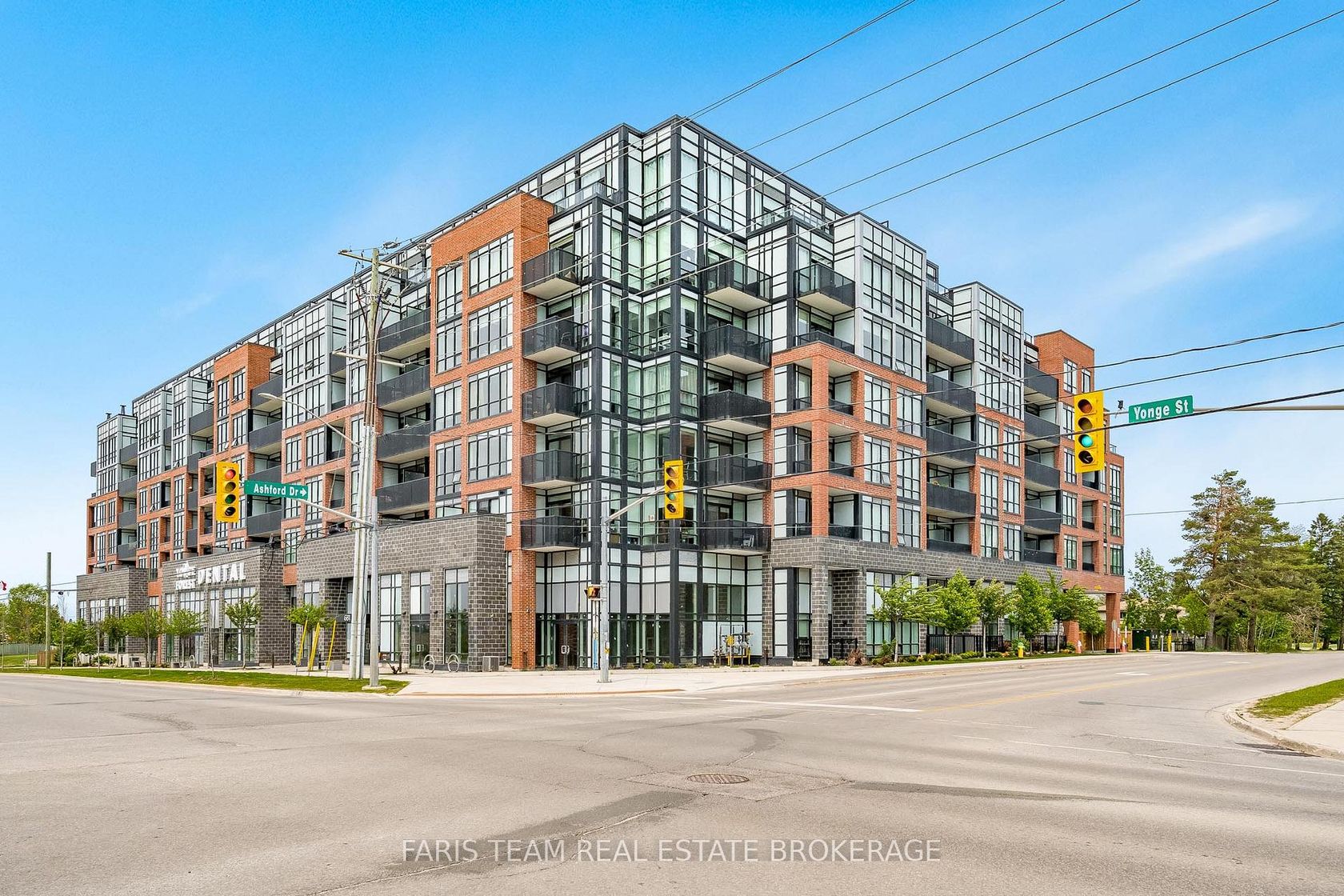 311 - 681 Yonge Street, Painswick South, Barrie photo number 2 311 - 681 Yonge Street, Painswick South, Barrie photo number 2