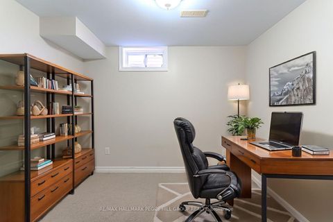 Photo 12 at 29 Brookwood Drive, 400 West, Barrie