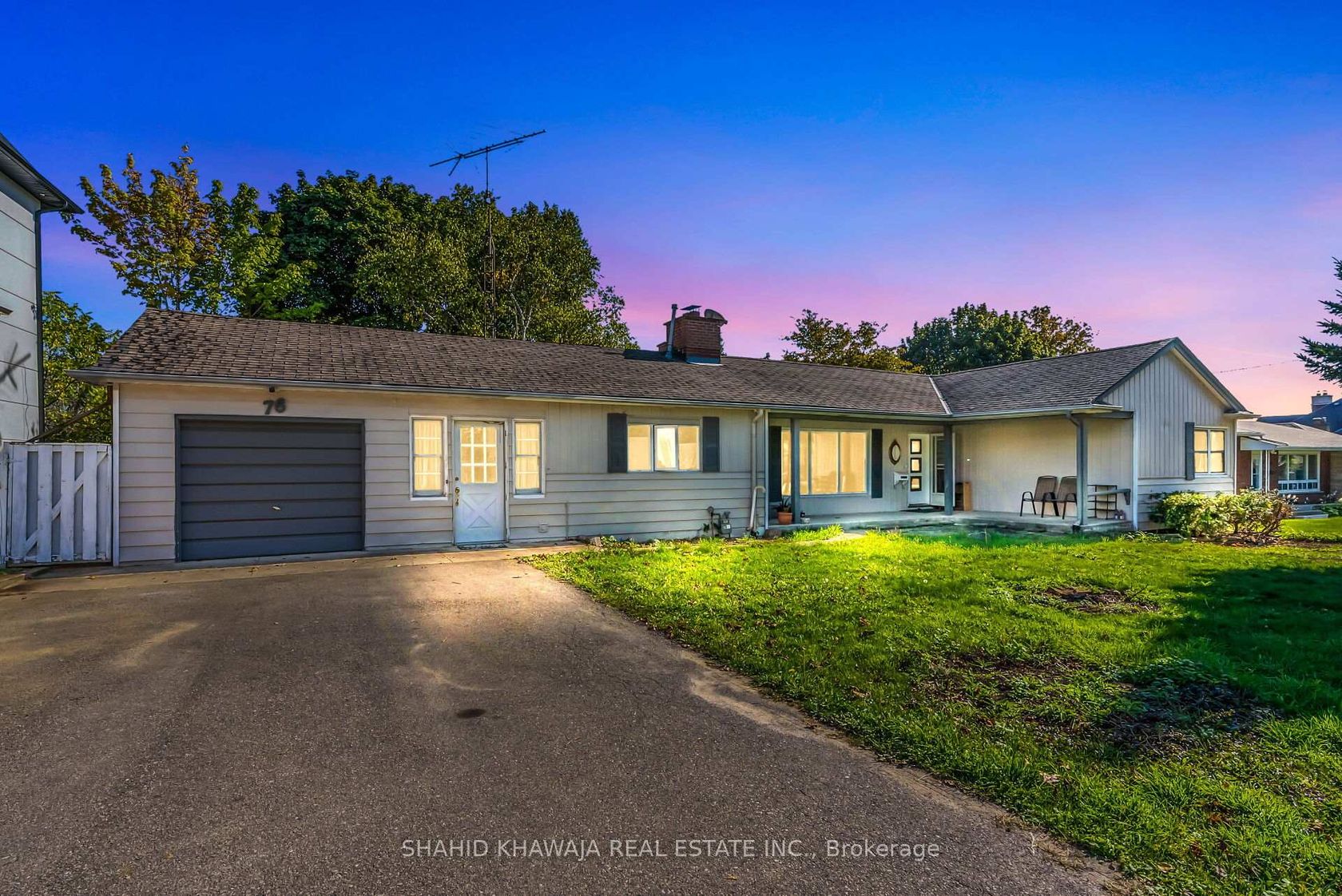 76 Ridge Drive, CP College Park, Oakville 