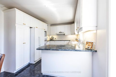 Photo 12 at 9 Granard Boulevard, Cliffcrest, Toronto