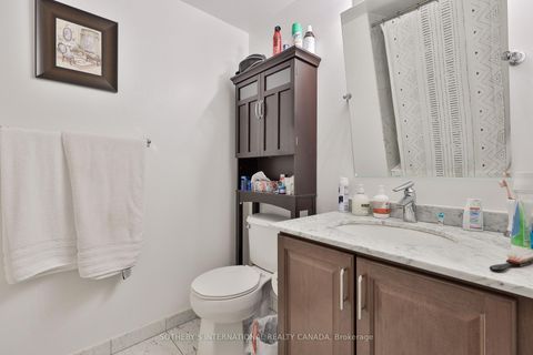 Photo 4 at Ph 201 - 8 Scollard Street, Annex, Toronto
