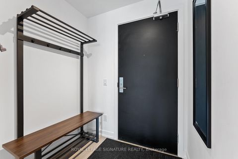 Photo 4 at 1203 - 458 Richmond Street W, Waterfront Communities C1, Toronto