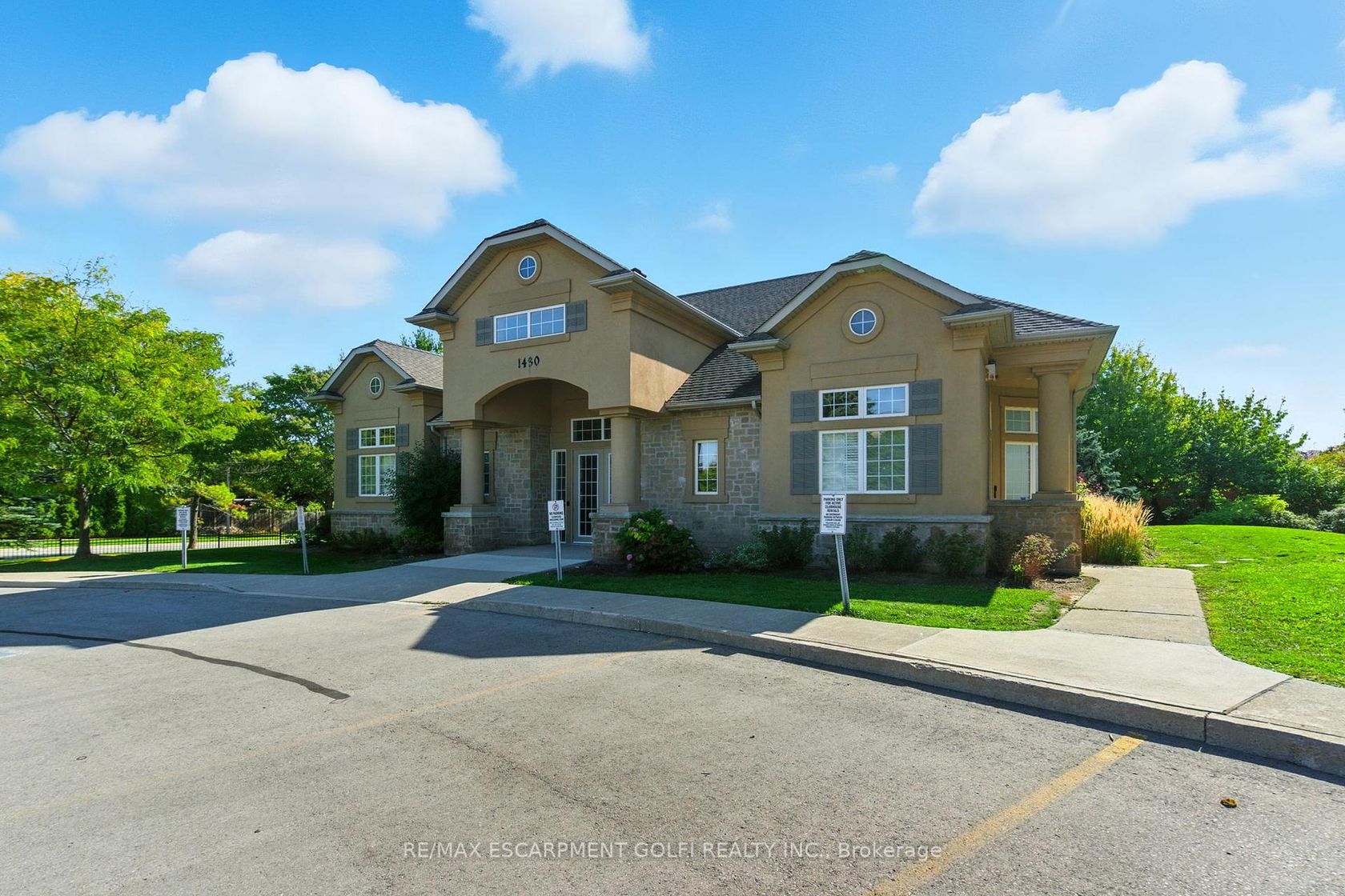 305 - 1490 Bishops Gate, GA Glen Abbey, Oakville 