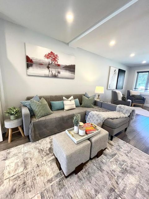 Photo 1 at 2 Lea Grove Crescent, Birchmount, Toronto
