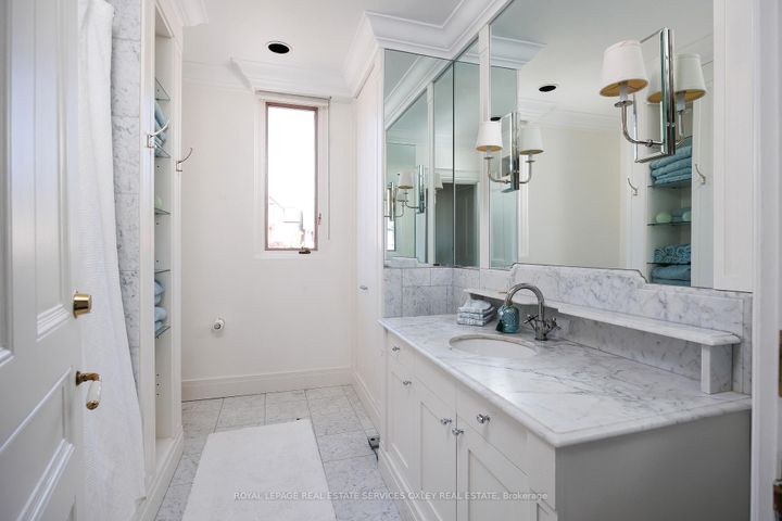 Photo 15 at 134 Roxborough Street W, Annex, Toronto
