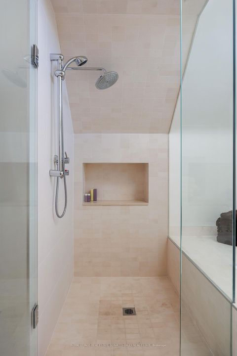 Photo 19 at 134 Roxborough Street W, Annex, Toronto