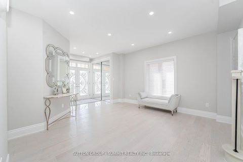 Photo 5 at 16 Westminster Circle, Shore, Barrie