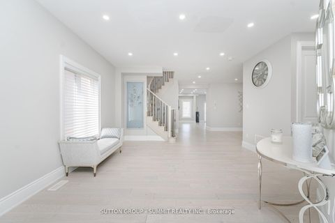 Photo 6 at 16 Westminster Circle, Shore, Barrie Photo 6 at 16 Westminster Circle, Shore, Barrie