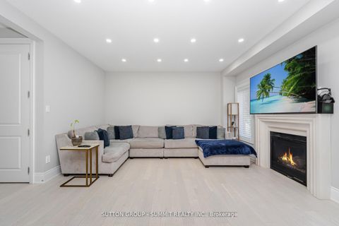 Photo 11 at 16 Westminster Circle, Shore, Barrie Photo 11 at 16 Westminster Circle, Shore, Barrie