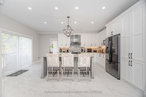 Photo 15 at 16 Westminster Circle, Shore, Barrie