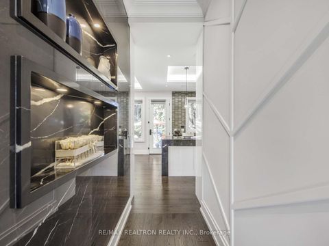 Photo 8 at 10 Malaren Road, Maple, Vaughan