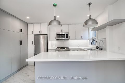 Photo 4 at 97 Lee Avenue, The Beaches, Toronto