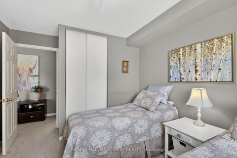 Photo 13 at 124 - 10 Coulter Street, Sunnidale, Barrie