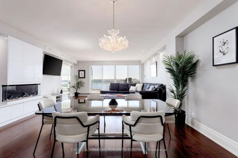 Photo 8 at 803E - 460 Queens Quay Way W, Waterfront Communities C1, Toronto