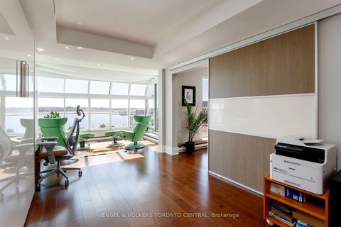 Photo 13 at 803E - 460 Queens Quay Way W, Waterfront Communities C1, Toronto